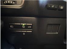 Vehicle Thumb #26