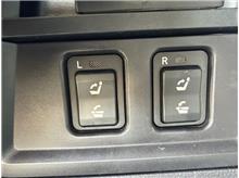 Vehicle Thumb #14