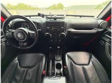 Vehicle Thumb #16