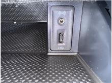 Vehicle Thumb #32