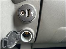 Vehicle Thumb #24