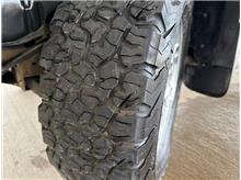 Vehicle Thumb #21
