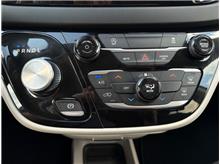 Vehicle Thumb #25