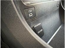 Vehicle Thumb #28
