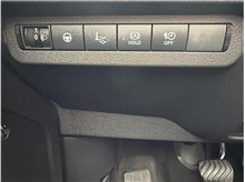 Vehicle Thumb #27