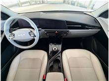 Vehicle Thumb #16