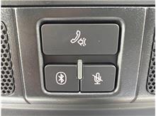 Vehicle Thumb #19