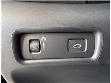 Vehicle Thumb #23