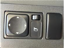 Vehicle Thumb #22