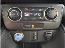 Vehicle Thumb #21