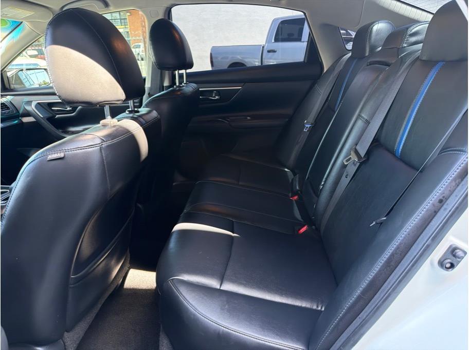 2018 Nissan Altima SR - Photo 10
