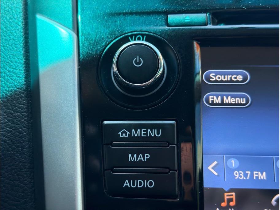 2018 Nissan Altima SR - Photo 18