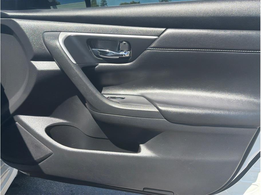 2018 Nissan Altima SR - Photo 25