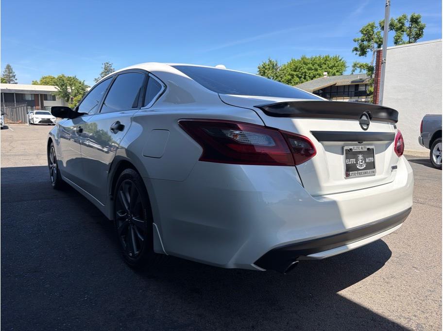 2018 Nissan Altima SR - Photo 8