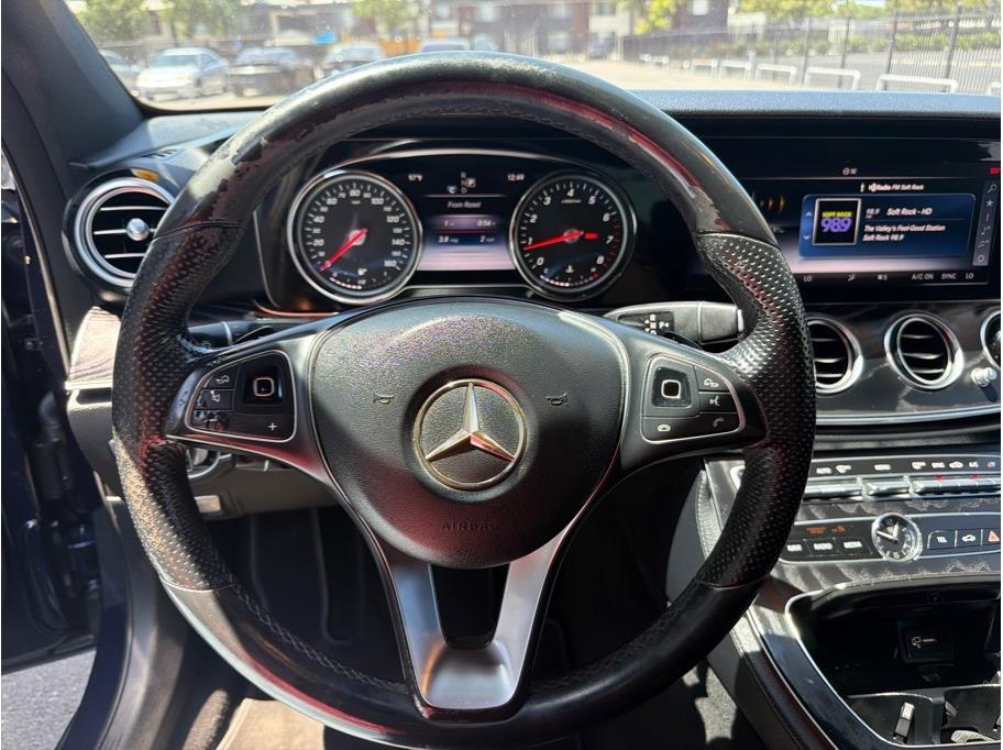 2018 Mercedes-Benz E-Class E300 - Photo 13