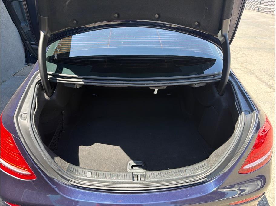 2018 Mercedes-Benz E-Class E300 - Photo 23