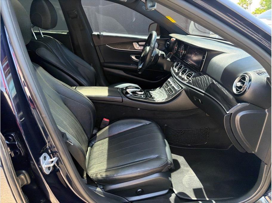 2018 Mercedes-Benz E-Class E300 - Photo 26