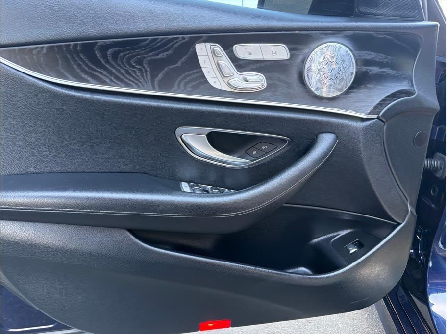 2018 Mercedes-Benz E-Class E300 - Photo 9