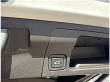Vehicle Thumb #30
