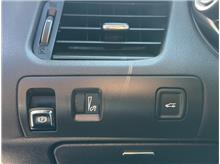 Vehicle Thumb #19