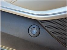 Vehicle Thumb #14
