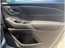 Vehicle Thumb #38