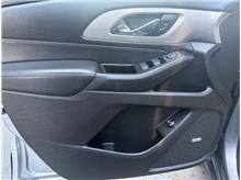 Vehicle Thumb #9
