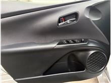 Vehicle Thumb #9