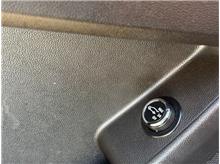 Vehicle Thumb #20