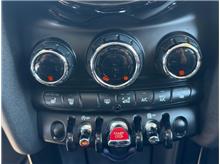 Vehicle Thumb #15