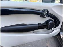 Vehicle Thumb #9