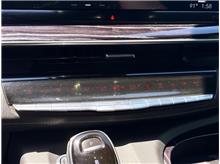 Vehicle Thumb #17
