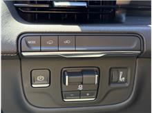 Vehicle Thumb #21