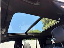 Vehicle Thumb #26