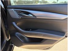 Vehicle Thumb #33