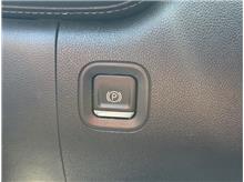 Vehicle Thumb #22