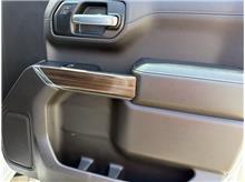 Vehicle Thumb #28