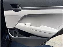 Vehicle Thumb #32