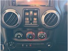Vehicle Thumb #16