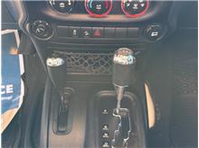 Vehicle Thumb #17