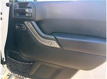 Vehicle Thumb #25