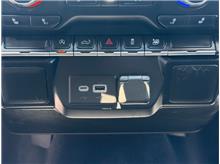 Vehicle Thumb #17