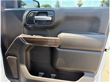 Vehicle Thumb #31