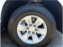 Vehicle Thumb #35