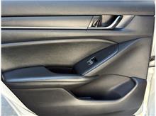Vehicle Thumb #12