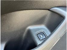 Vehicle Thumb #24