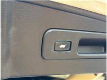 Vehicle Thumb #23