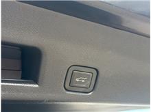 Vehicle Thumb #28