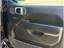 Vehicle Thumb #29