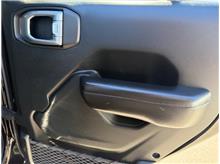 Vehicle Thumb #31